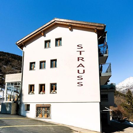 Kulinarik & Geniesser Hotel Strauss Fiesch Bagian luar foto
